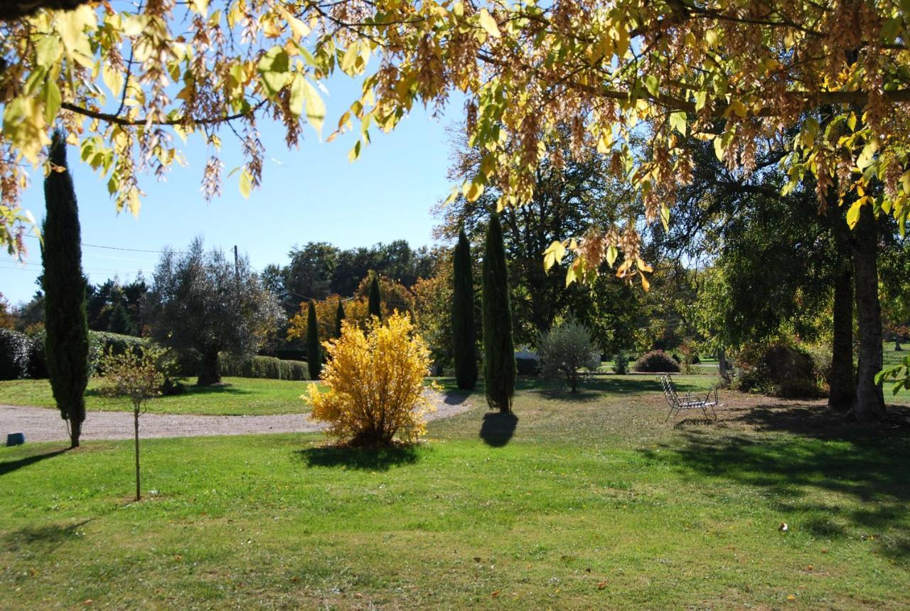 Domaine La Bastide Bed & Breakfast Cleyrac Bagian luar foto